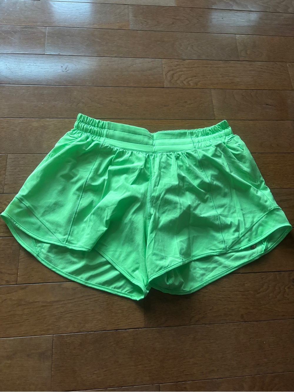 Lululemon Neon Green Women's Hotty Hot Shorts